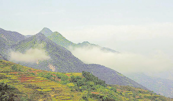 一洞穿山過 峻嶺變通途